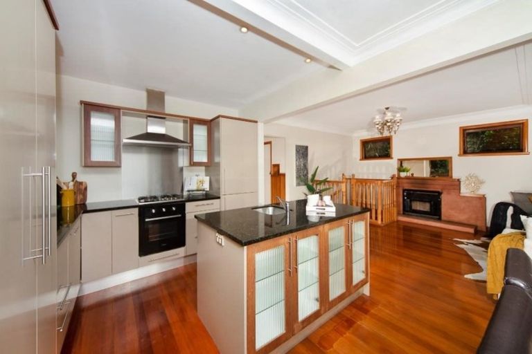 Photo of property in 69 Kohu Road, Titirangi, Auckland, 0604