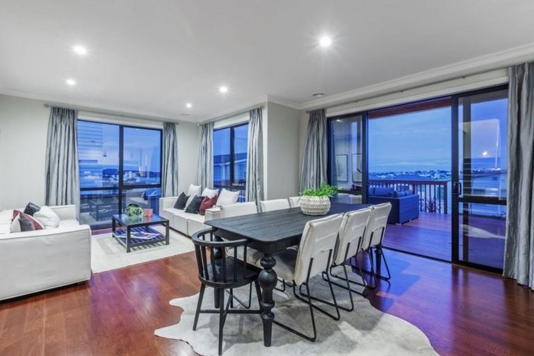 Photo of property in 4 Copper Lane, Long Bay, Auckland, 0630