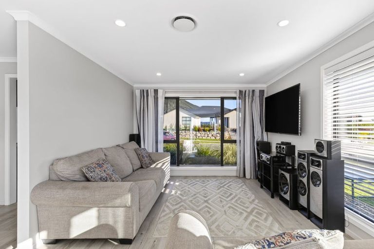 Photo of property in 14 Huntaway Close, Stoke, Nelson, 7011