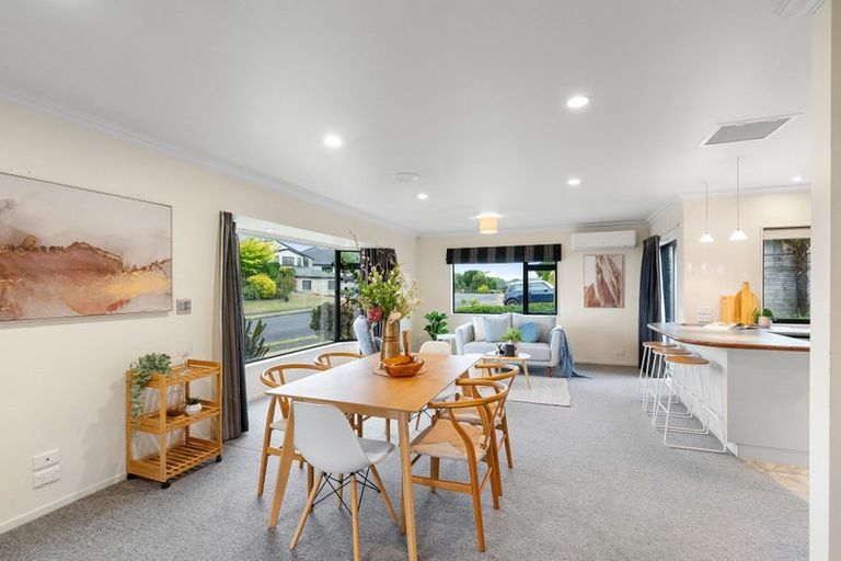 Photo of property in 6 Claremont Rise, Levin, 5510