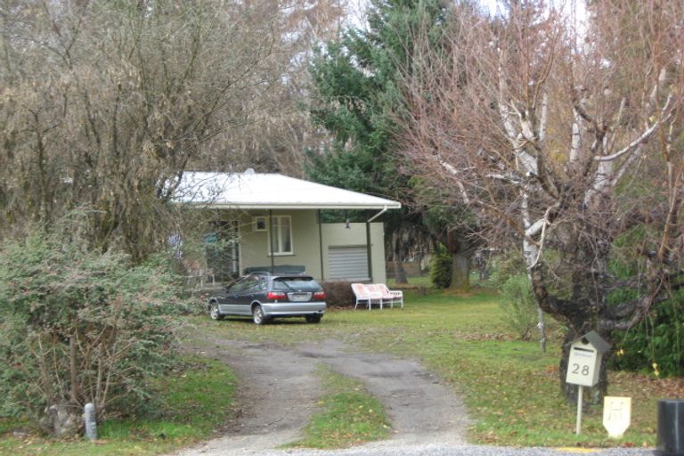 Photo of property in 28 Lindsay Place, Wanaka, 9305