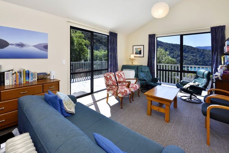 Photo of property in 20 Worlds End Road, Tennyson Inlet, 7195