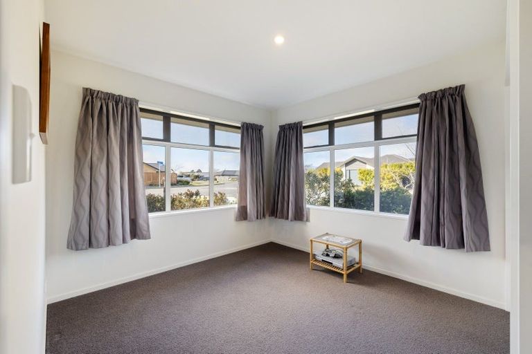 Photo of property in 13 Pemberton Drive, Amberley, 7410