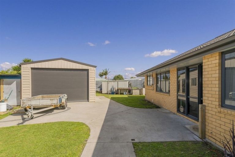 Photo of property in 4 Oribi Place, Whitianga, 3510
