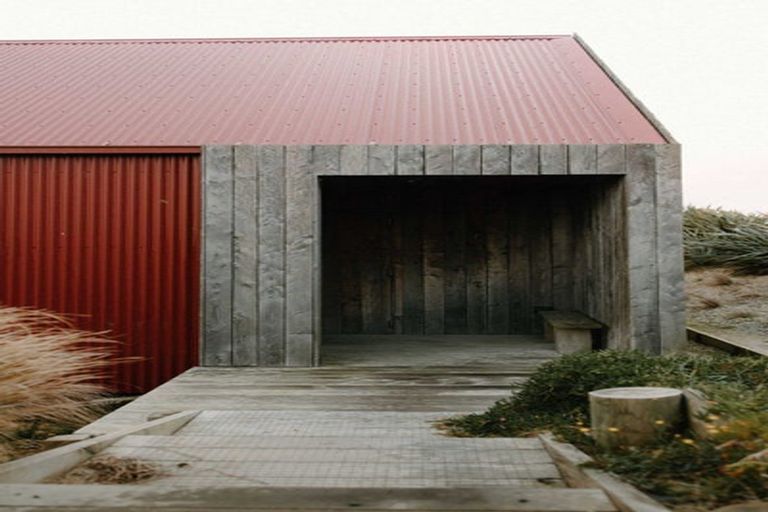 Photo of property in 120 Mair Road, Curio Bay, Tokanui, 9884