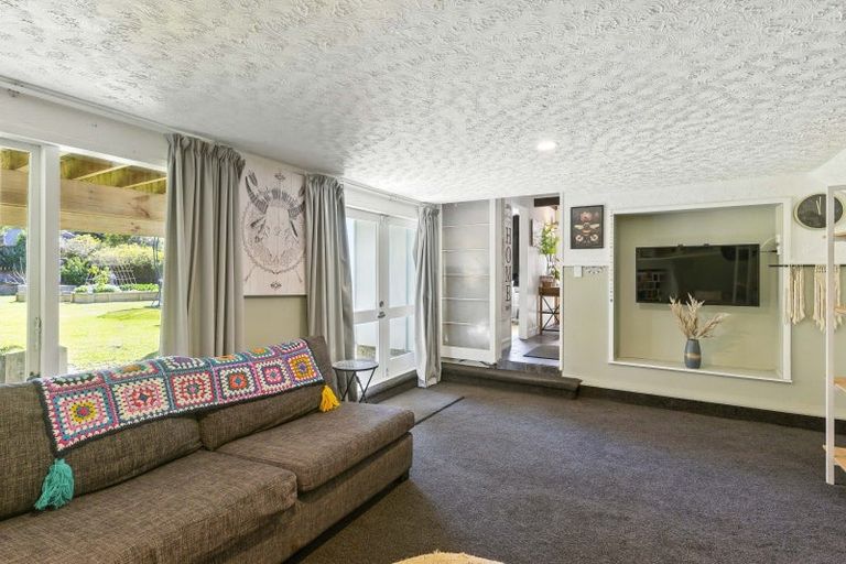 Photo of property in 13 Walton Road, Paraparaumu Beach, Paraparaumu, 5032