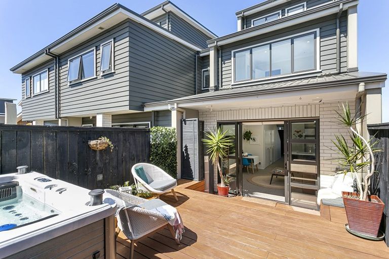 Photo of property in 126 Hobsonville Point Road, Hobsonville, Auckland, 0616