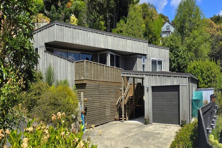 Photo of property in 25c Milton Terrace, Picton, 7220