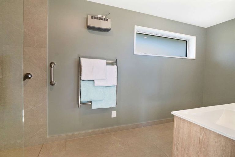 Photo of property in 6 Westview Drive, Tinwald, Ashburton, 7700