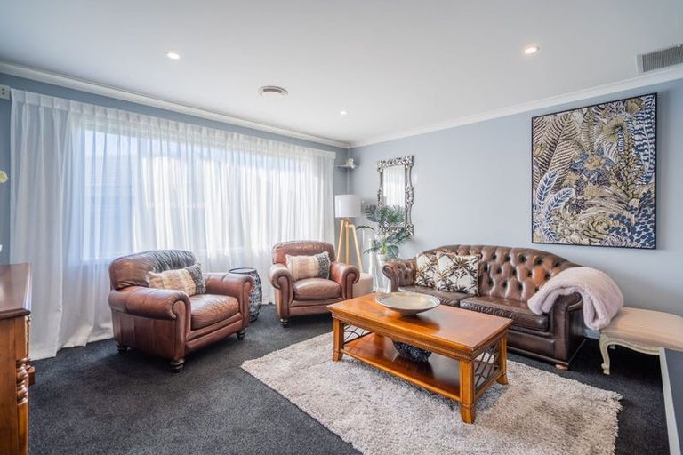 Photo of property in 9 Bridford Way, Paraparaumu, 5032