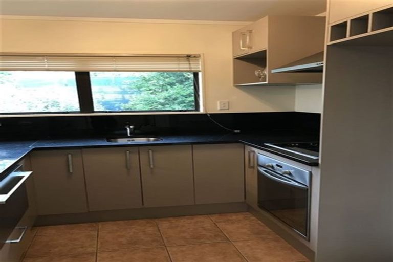 Photo of property in 8a Croydon Road, New Lynn, Auckland, 0600