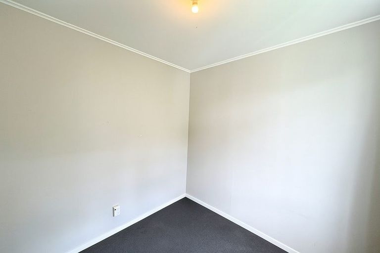 Photo of property in 2a-2b Devon Place, Cannons Creek, Porirua, 5024