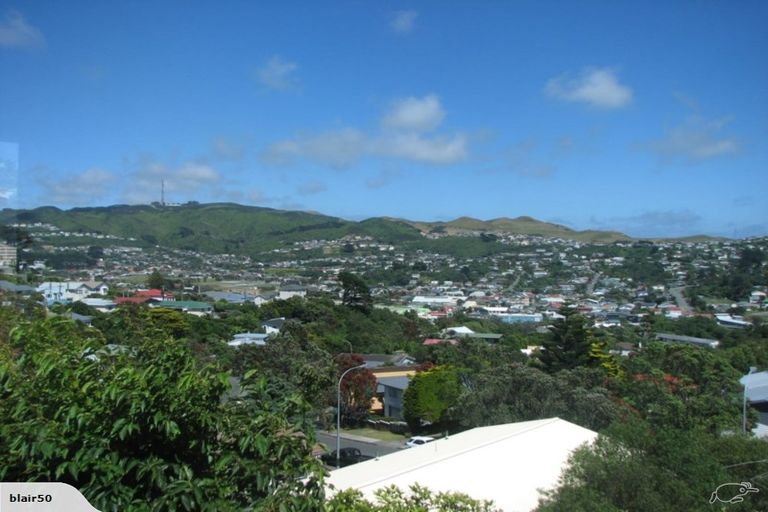 Photo of property in 47 Fitzpatrick Street, Newlands, Wellington, 6037