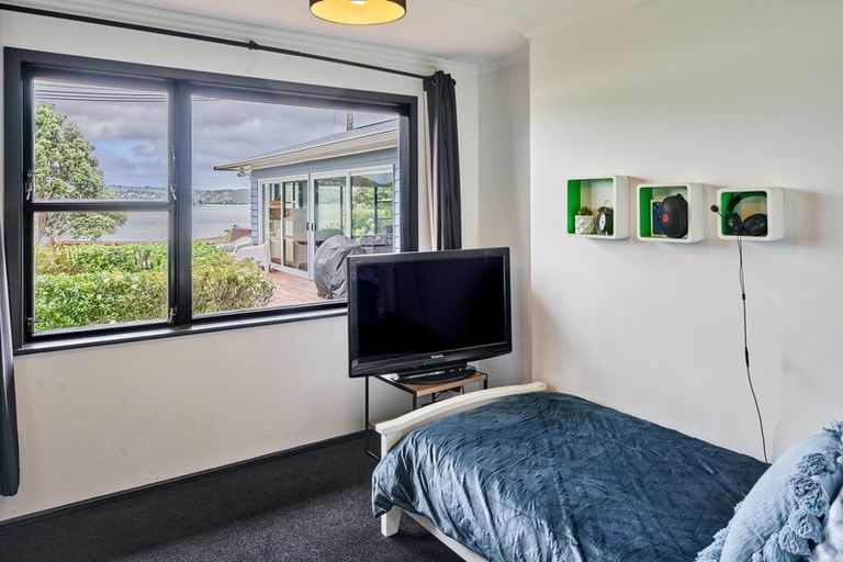 Photo of property in 19 Motukaraka Point, Pauatahanui, Porirua, 5381