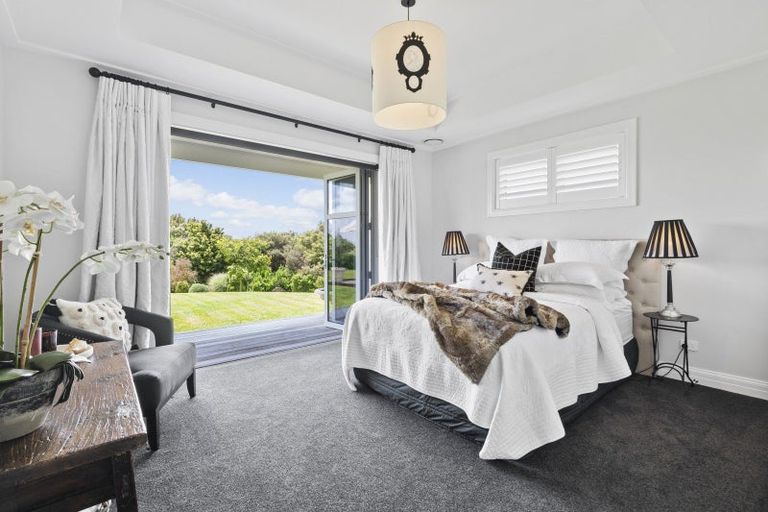 Photo of property in 90 Bushlake Way, Kingseat, Papakura, 2580