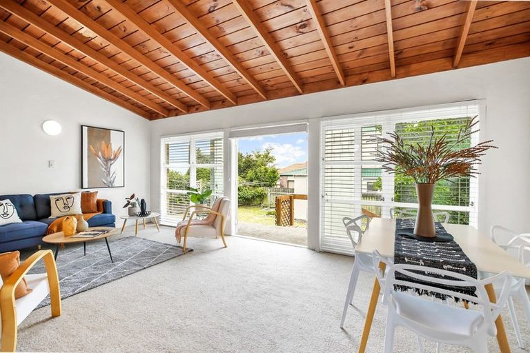 Photo of property in 5a Hillcrest Road, Hillcrest, Hamilton, 3216