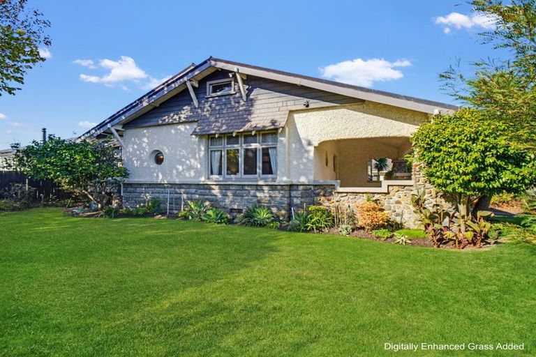 Photo of property in 3 Alan Street, Palmerston North, 4414