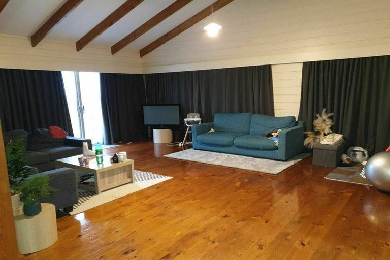 Photo of property in 85a Colwill Road, Massey, Auckland, 0614