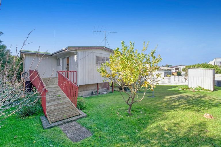 Photo of property in 18 Tara Place, Snells Beach, 0920