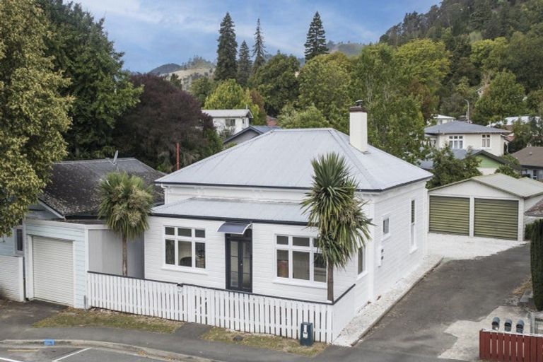 Photo of property in 9 Waimea Road, Nelson South, Nelson, 7010