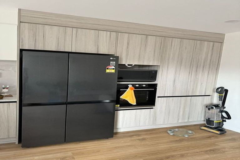 Photo of property in 14 Mander Place, Bucklands Beach, Auckland, 2012