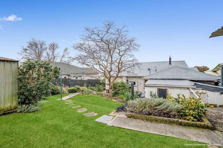 Photo of property in 28 Wharfe Street, South Hill, Oamaru, 9400