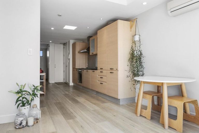 Photo of property in 314 Maunganui Road, Mount Maunganui, 3116