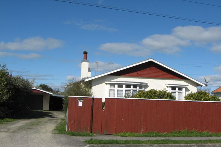 Photo of property in 15 Robert Street, Marton, 4710