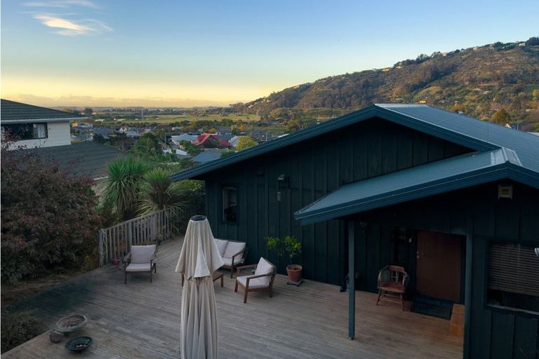 Photo of property in 9 Flinders Road, Heathcote Valley, Christchurch, 8022