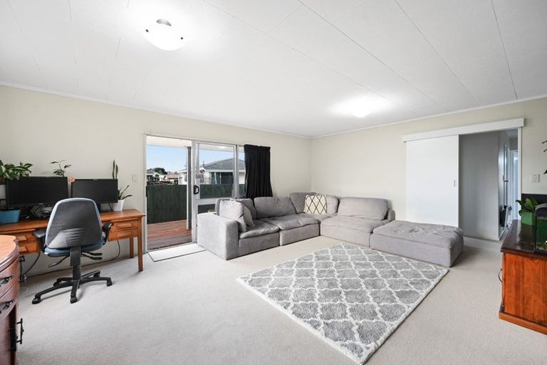 Photo of property in 35a Lindsay Crescent, Nawton, Hamilton, 3200