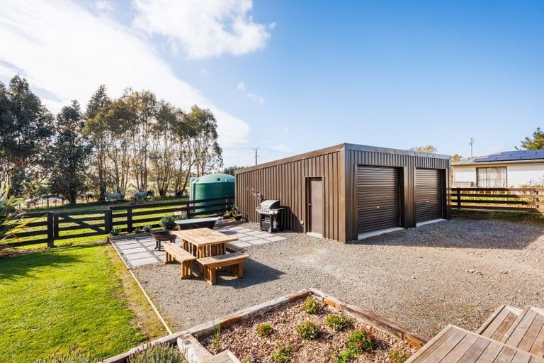 Photo of property in 8 Knorp Street, Halcombe, Feilding, 4779