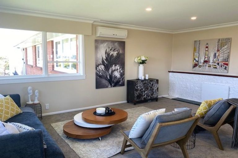 Photo of property in 2/111 Bond Crescent, Forrest Hill, Auckland, 0620
