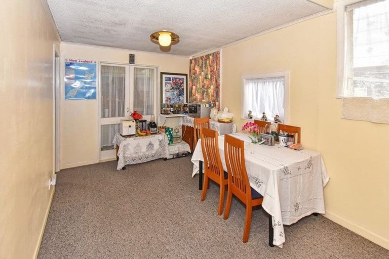 Photo of property in 9 Menary Street, Papakura, 2110