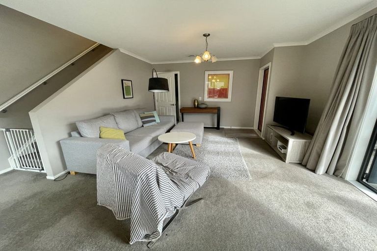 Photo of property in 4 Cresswell Place, Johnsonville, Wellington, 6037