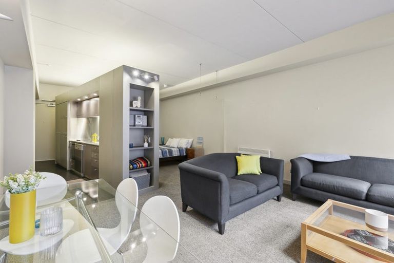 Photo of property in Gerondis Bldg Apartments, 408/60 Willis Street, Wellington Central, Wellington, 6011