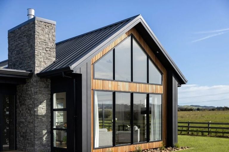 Photo of property in 14 Round Hill Rise, Cracroft, Christchurch, 8022