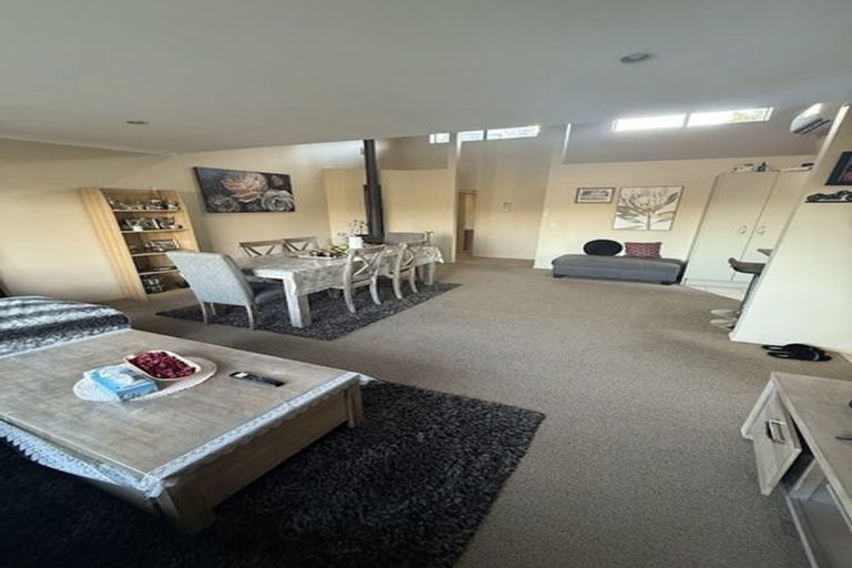Photo of property in 12a Riverstone Drive, Riverstone Terraces, Upper Hutt, 5018