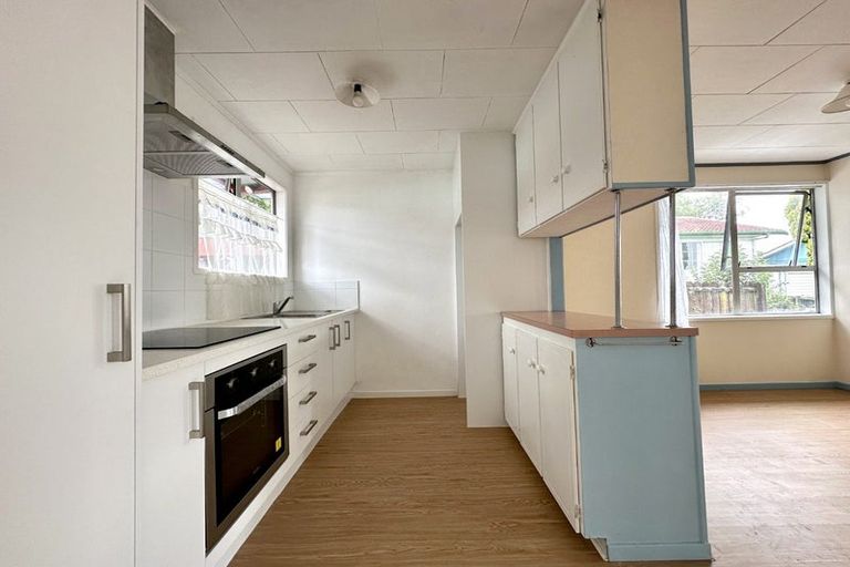 Photo of property in 1/14 Dalmatia Place, Henderson, Auckland, 0612