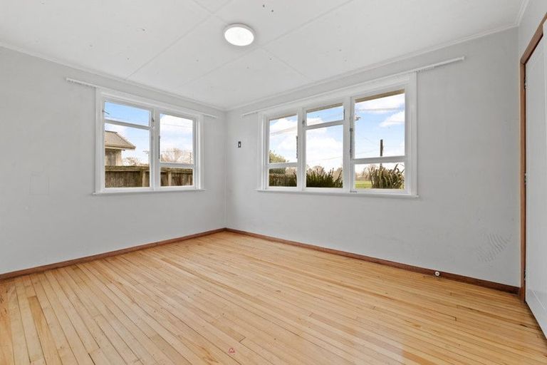 Photo of property in 30 Paddington Street, Northcote, Christchurch, 8052