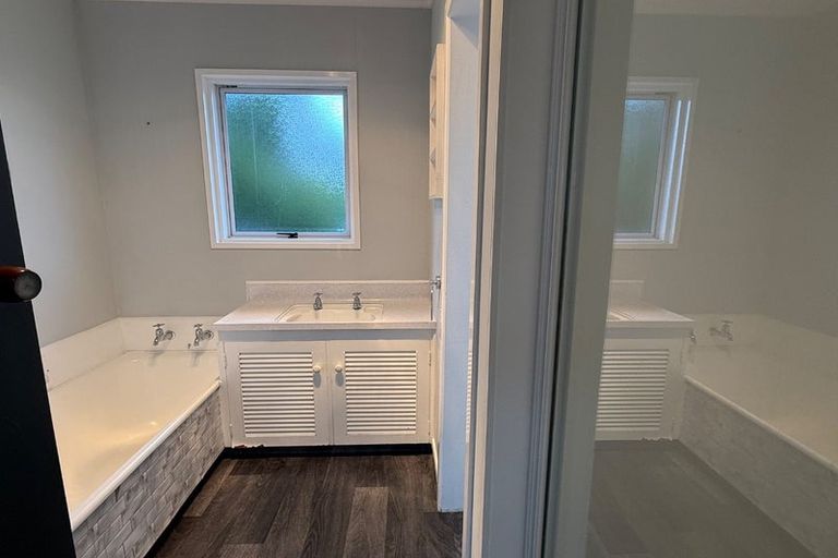 Photo of property in 4 Lerwick Street, Tamatea, Napier, 4112