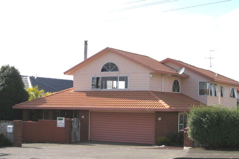 Photo of property in 231 Hobsonville Road, Hobsonville, Auckland, 0618