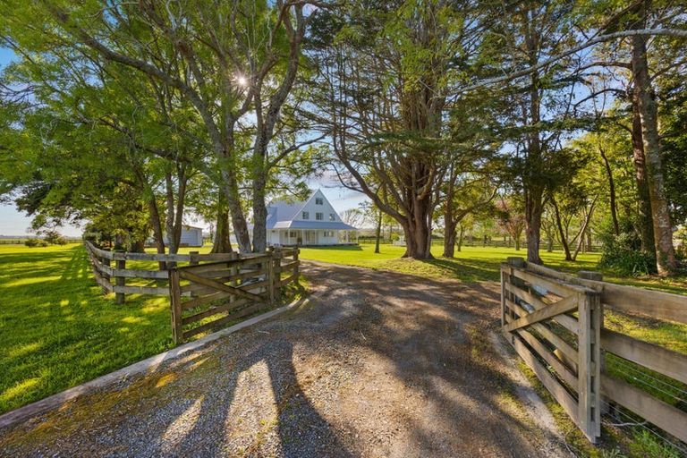 Photo of property in 161 Monument Road, Clevedon, 2582