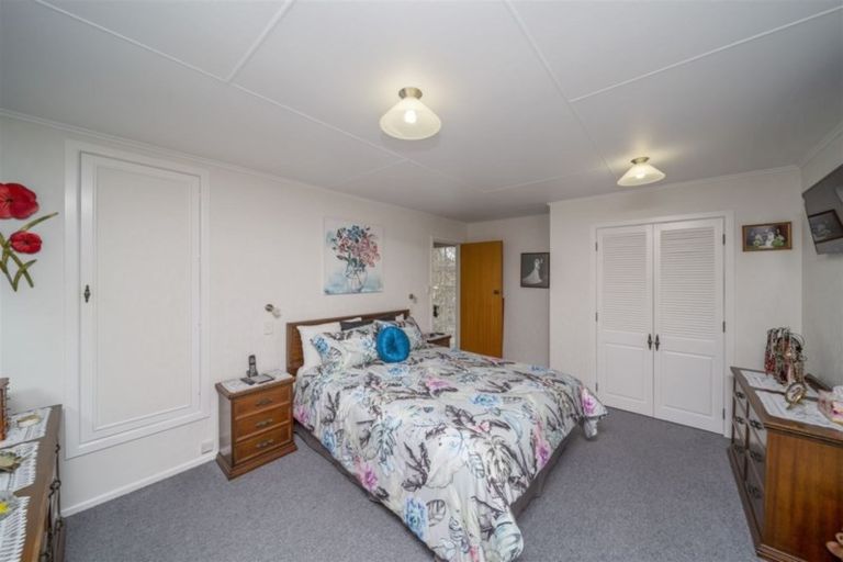 Photo of property in 2 Ropata Street, Hawera, 4610