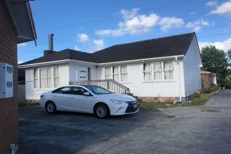 Photo of property in 92 Portage Road, New Lynn, Auckland, 0600