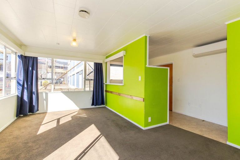 Photo of property in 2/5 Lichfield Street, Stoke, Nelson, 7011