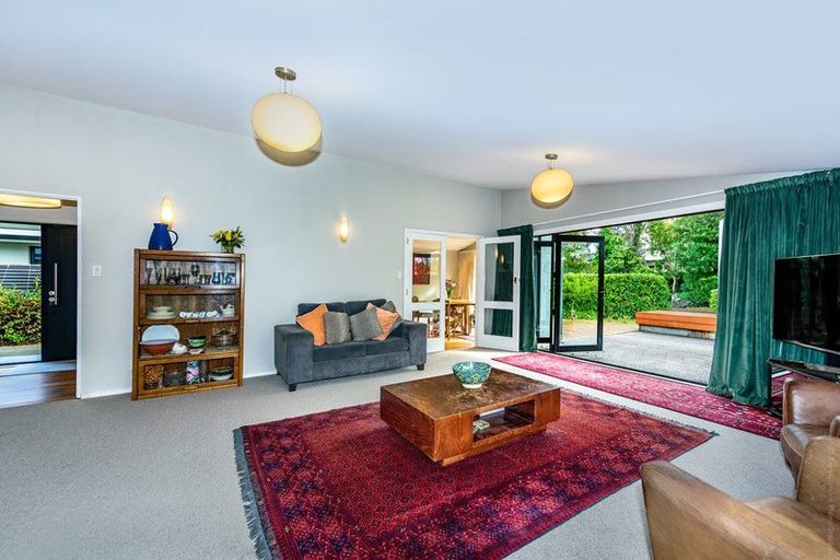 Photo of property in 16 Woodbank Street, Somerfield, Christchurch, 8024
