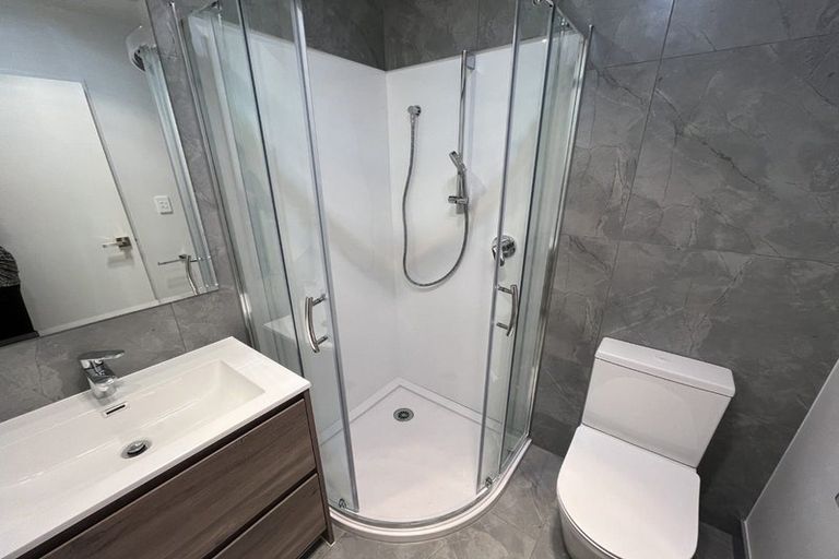 Photo of property in 5/241 Don Buck Road, Massey, Auckland, 0614