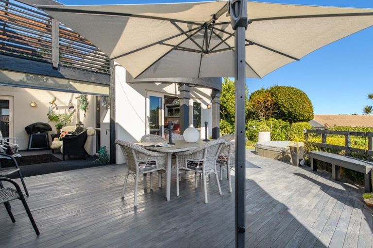 Photo of property in 5 Downing Place, Welcome Bay, Tauranga, 3112