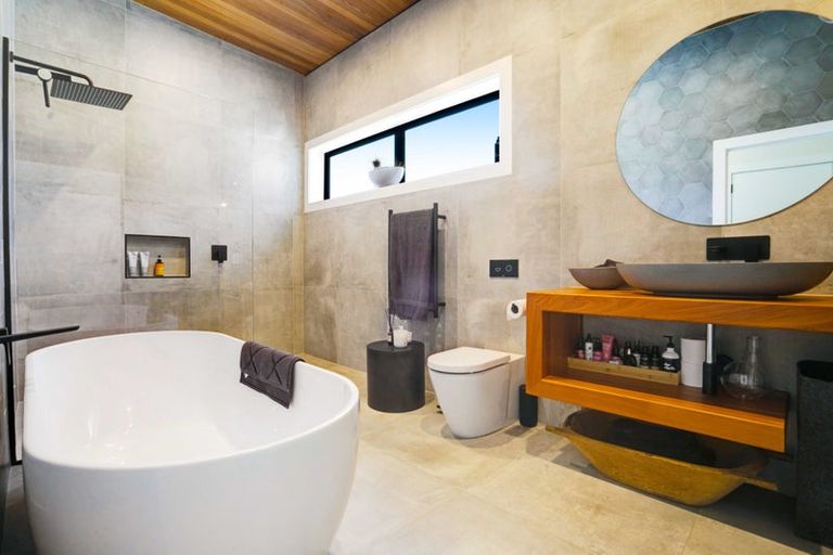 Photo of property in 120 Robert Hastie Drive, Mangawhai, 0573