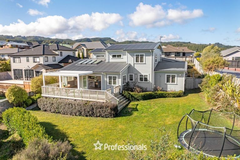 Photo of property in 14 Ronald Scott Grove, Riverstone Terraces, Upper Hutt, 5018